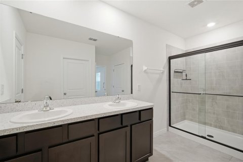 House in Wesley Chapel, Florida 4 bedrooms, 209.96 sq.m. № 2209942 - photo 23