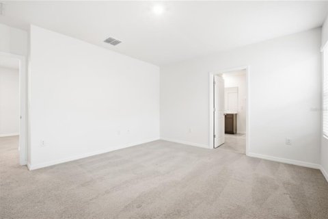 House in Wesley Chapel, Florida 4 bedrooms, 209.96 sq.m. № 2209942 - photo 21