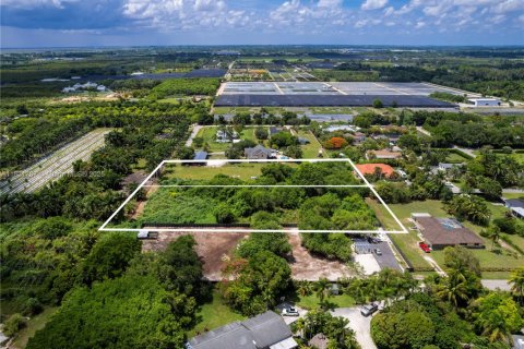 Commercial property in Homestead, Florida № 1784116 - photo 4