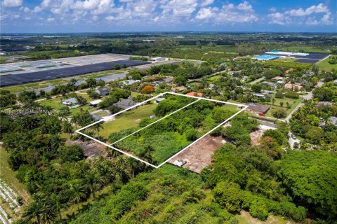 Commercial property in Homestead, Florida № 1784116 - photo 3