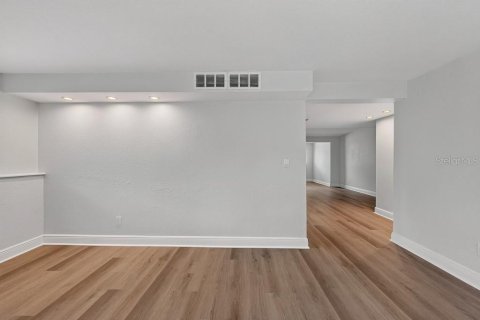 Villa ou maison à vendre à Largo, Floride: 2 chambres, 126.16 m2 № 2410584 - photo 25