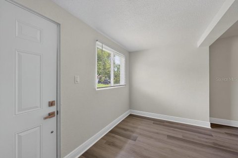 Villa ou maison à vendre à Largo, Floride: 2 chambres, 126.16 m2 № 2410584 - photo 2