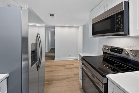 Villa ou maison à vendre à Largo, Floride: 2 chambres, 126.16 m2 № 2410584 - photo 20