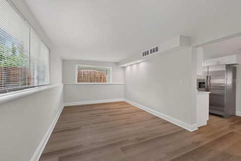 Villa ou maison à vendre à Largo, Floride: 2 chambres, 126.16 m2 № 2410584 - photo 23