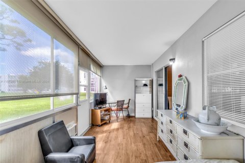 Condominio en venta en Deerfield Beach, Florida, 2 dormitorios, 76.18 m2 № 1947915 - foto 28