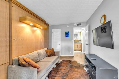 Condominio en venta en Deerfield Beach, Florida, 2 dormitorios, 76.18 m2 № 1947915 - foto 26