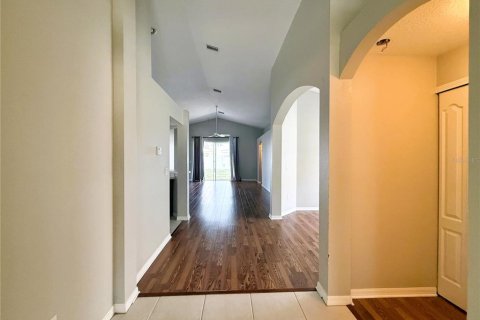 Casa en alquiler en Ruskin, Florida, 4 dormitorios, 167.32 m2 № 2100643 - foto 4