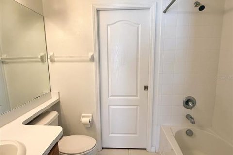Casa en alquiler en Ruskin, Florida, 4 dormitorios, 167.32 m2 № 2100643 - foto 24