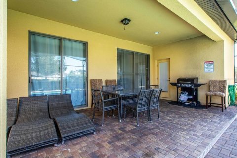 Casa en venta en Kissimmee, Florida, 5 dormitorios, 243.59 m2 № 1911433 - foto 23