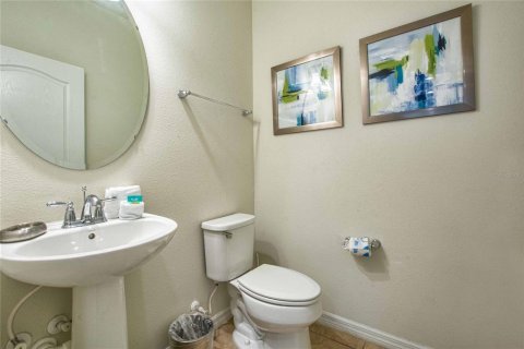 Casa en venta en Kissimmee, Florida, 5 dormitorios, 243.59 m2 № 1911433 - foto 17