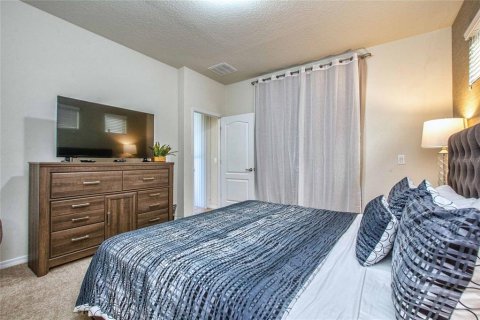 Casa en venta en Kissimmee, Florida, 5 dormitorios, 243.59 m2 № 1911433 - foto 19