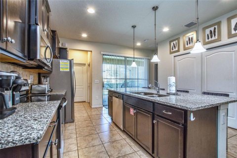 Casa en venta en Kissimmee, Florida, 5 dormitorios, 243.59 m2 № 1911433 - foto 14