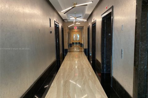 Condo in Florida City, Florida, 2 bedrooms № 1985598 - photo 24