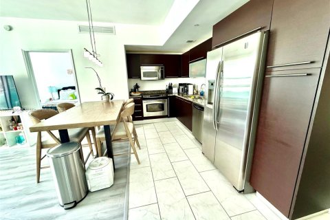 Condo in Florida City, Florida, 2 bedrooms № 1985598 - photo 2