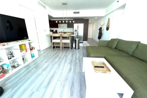 Condo in Florida City, Florida, 2 bedrooms № 1985598 - photo 4