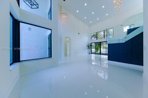 Купить виллу или дом в Мирамар, Флорида 5 спален, 312.24м2, № 1994081 - фото 6