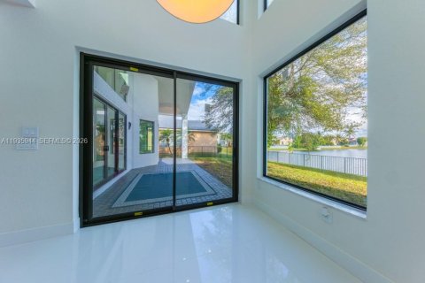 Купить виллу или дом в Мирамар, Флорида 5 спален, 312.24м2, № 1994081 - фото 23