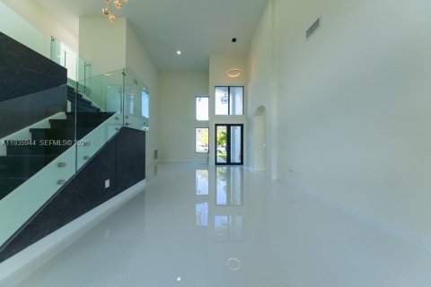 Купить виллу или дом в Мирамар, Флорида 5 спален, 312.24м2, № 1994081 - фото 27