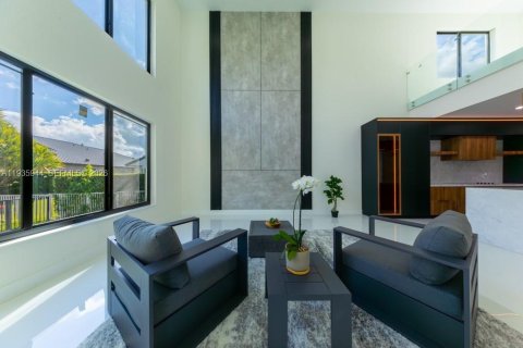 Купить виллу или дом в Мирамар, Флорида 5 спален, 312.24м2, № 1994081 - фото 22