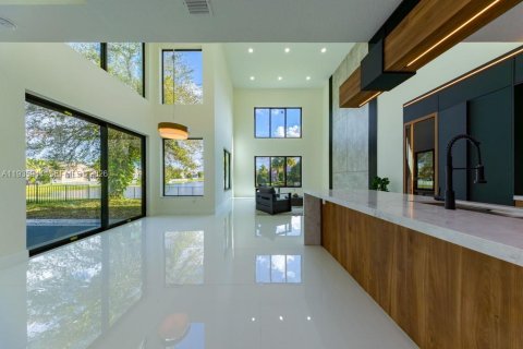 Купить виллу или дом в Мирамар, Флорида 5 спален, 312.24м2, № 1994081 - фото 19