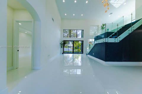 Купить виллу или дом в Мирамар, Флорида 5 спален, 312.24м2, № 1994081 - фото 5