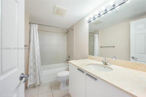 Condominio en venta en Hollywood, Florida, 3 dormitorios, 175.59 m2 № 2152880 - foto 11