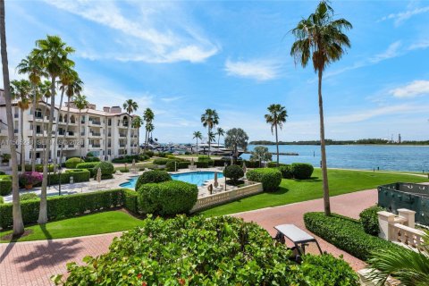 Condominio en venta en Miami Beach, Florida, 3 dormitorios, 254.92 m2 № 2154771 - foto 4