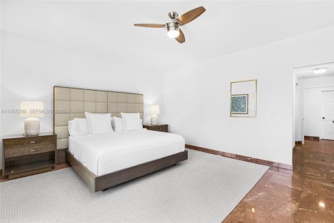 Condominio en venta en Miami Beach, Florida, 3 dormitorios, 254.92 m2 № 2154771 - foto 22