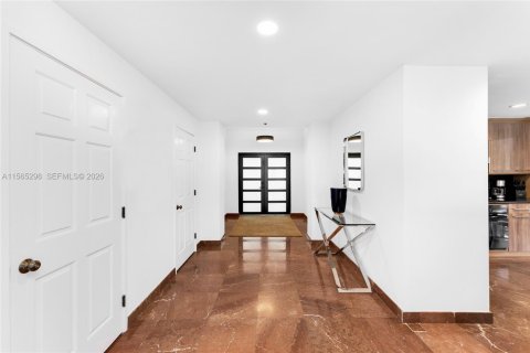 Condominio en venta en Miami Beach, Florida, 3 dormitorios, 254.92 m2 № 2154771 - foto 18