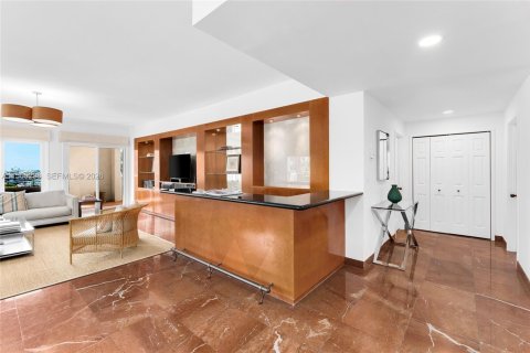 Condominio en venta en Miami Beach, Florida, 3 dormitorios, 254.92 m2 № 2154771 - foto 19