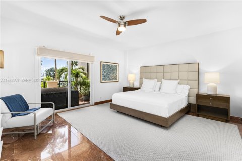 Condominio en venta en Miami Beach, Florida, 3 dormitorios, 254.92 m2 № 2154771 - foto 20