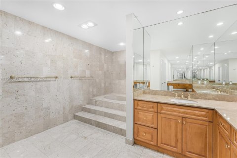 Condominio en venta en Miami Beach, Florida, 3 dormitorios, 254.92 m2 № 2154771 - foto 24