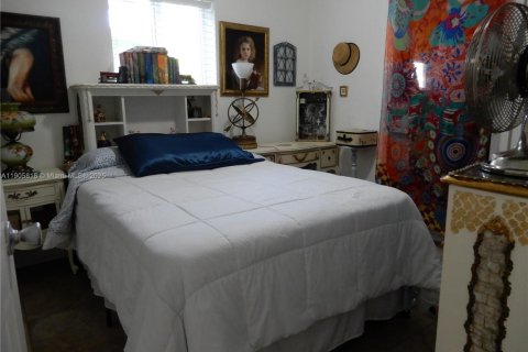 House in Cutler Bay, Florida 3 bedrooms, 144.46 sq.m. № 1956264 - photo 7