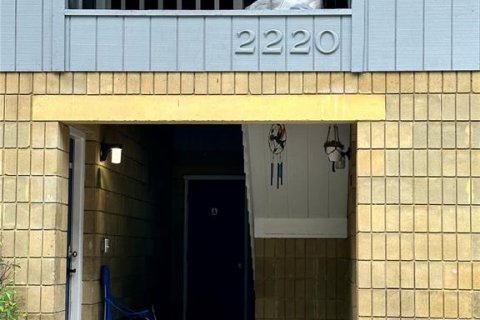 Condominio en alquiler en Gainesville, Florida, 2 dormitorios, 81.1 m2 № 1906091 - foto 1