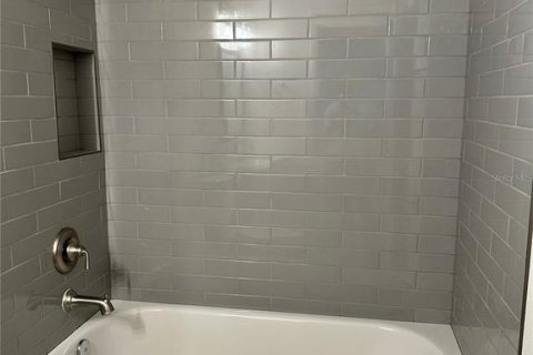 Condominio en alquiler en Gainesville, Florida, 2 dormitorios, 81.1 m2 № 1906091 - foto 6