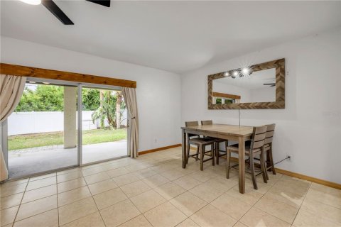 House in New Smyrna Beach, Florida 2 bedrooms, 136.75 sq.m. № 1822328 - photo 18