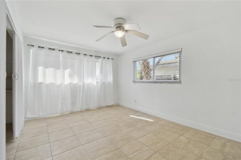 Villa ou maison à louer à North Redington Beach, Floride: 2 chambres, 134.89 m2 № 2425608 - photo 21