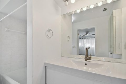 Villa ou maison à louer à North Redington Beach, Floride: 2 chambres, 134.89 m2 № 2425608 - photo 26