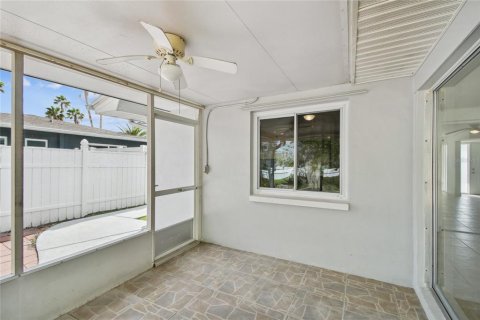 Villa ou maison à louer à North Redington Beach, Floride: 2 chambres, 134.89 m2 № 2425608 - photo 28