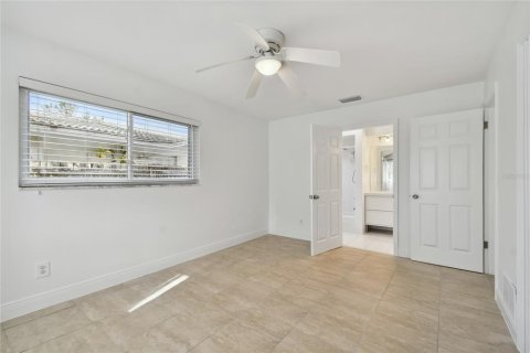 Villa ou maison à louer à North Redington Beach, Floride: 2 chambres, 134.89 m2 № 2425608 - photo 24