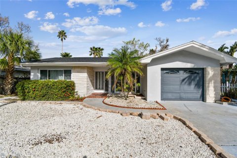 Villa ou maison à louer à North Redington Beach, Floride: 2 chambres, 134.89 m2 № 2425608 - photo 3