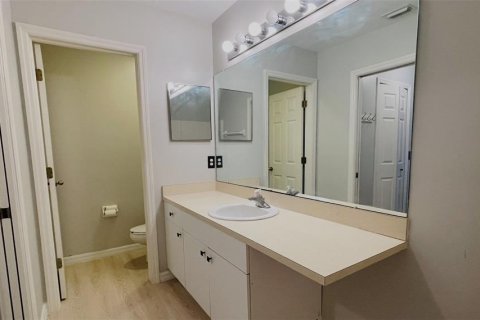 Снять в аренду виллу или дом в Порт-Шарлотт, Флорида 11 комнат, 146.69м2, № 1857659 - фото 22