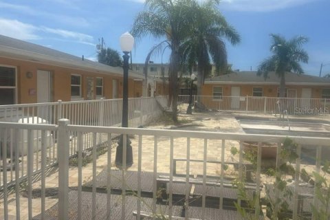 Hotel in Saint Petersburg, Florida 516.91 sq.m. № 2370882 - photo 2