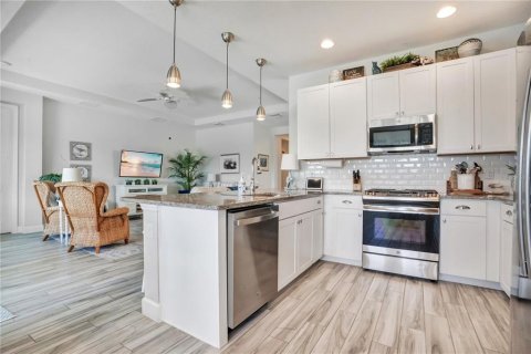 Villa ou maison à vendre à DeLand, Floride: 2 chambres, 171.78 m2 № 2389055 - photo 15
