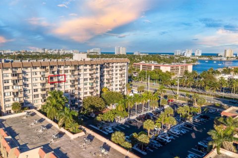 Copropriété à vendre à Pompano Beach, Floride: 1 chambre, 58.53 m2 № 2084388 - photo 17