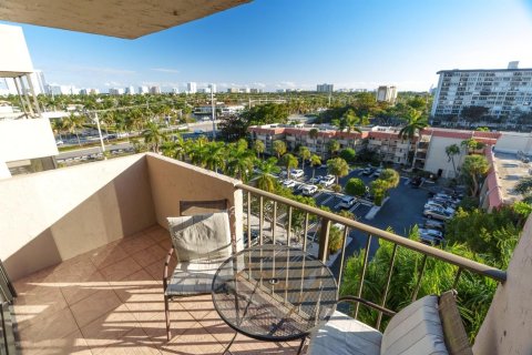 Copropriété à vendre à Pompano Beach, Floride: 1 chambre, 58.53 m2 № 2084388 - photo 4