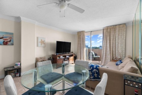 Copropriété à vendre à Pompano Beach, Floride: 1 chambre, 58.53 m2 № 2084388 - photo 11