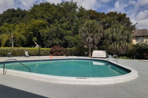 Condo in Deerfield Beach, Florida, 1 bedroom  № 1763755 - photo 13