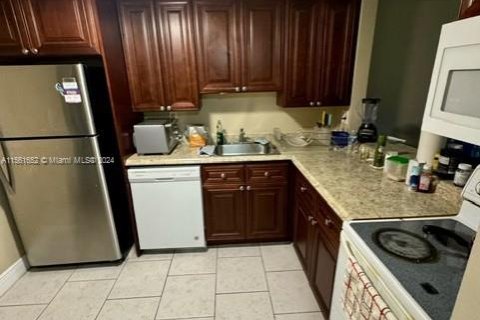 Condo in Deerfield Beach, Florida, 1 bedroom  № 1763755 - photo 4