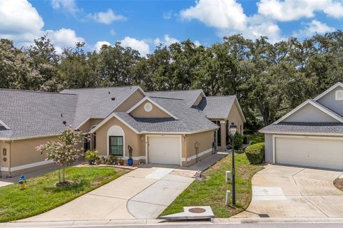 House in New Port Richey, Florida 2 bedrooms, 144.28 sq.m. № 2349560